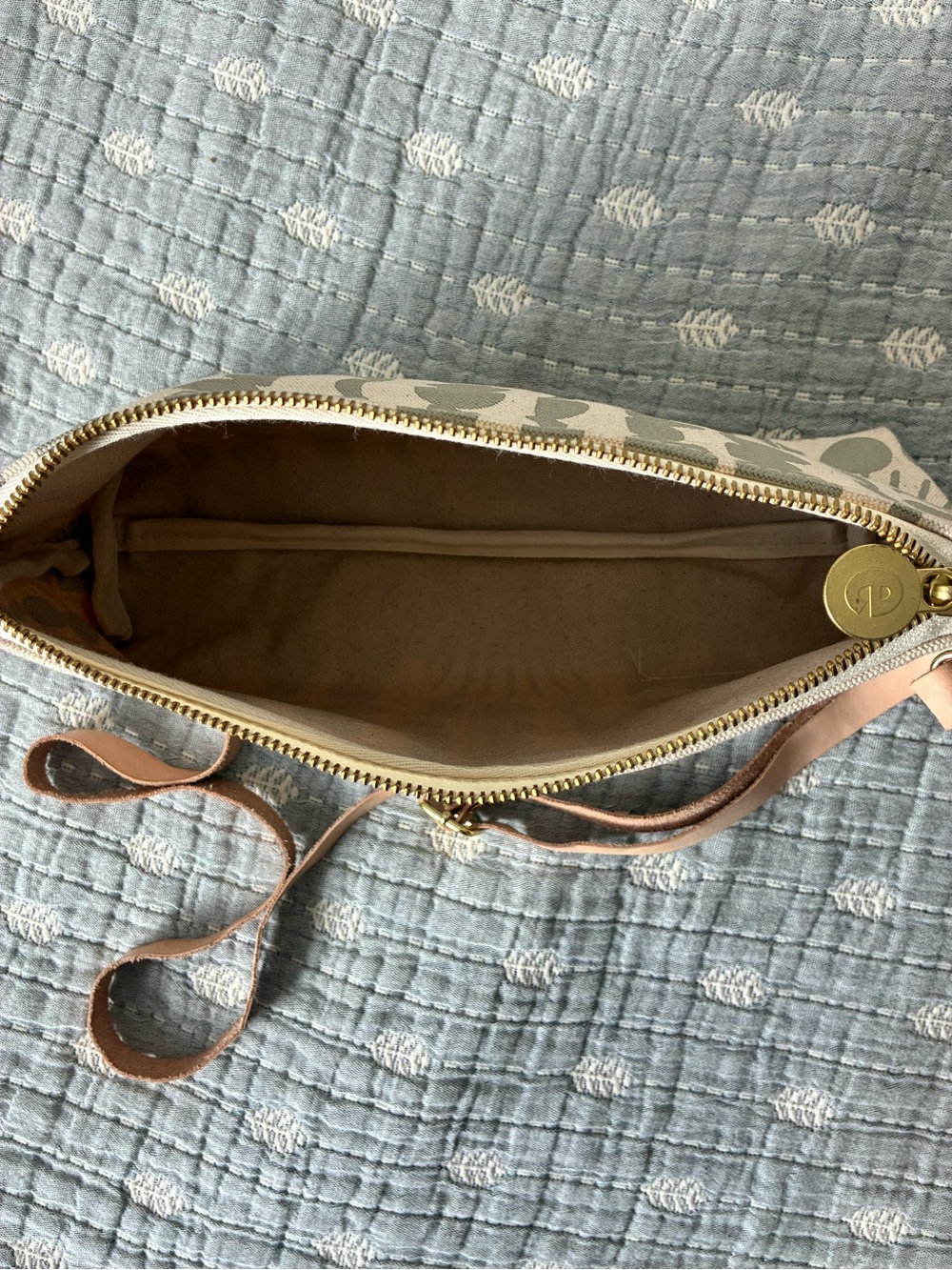 Erin Flett Canvas Crossbody Sun and Moon Bag in Oatmeal - Picture 4 of 5